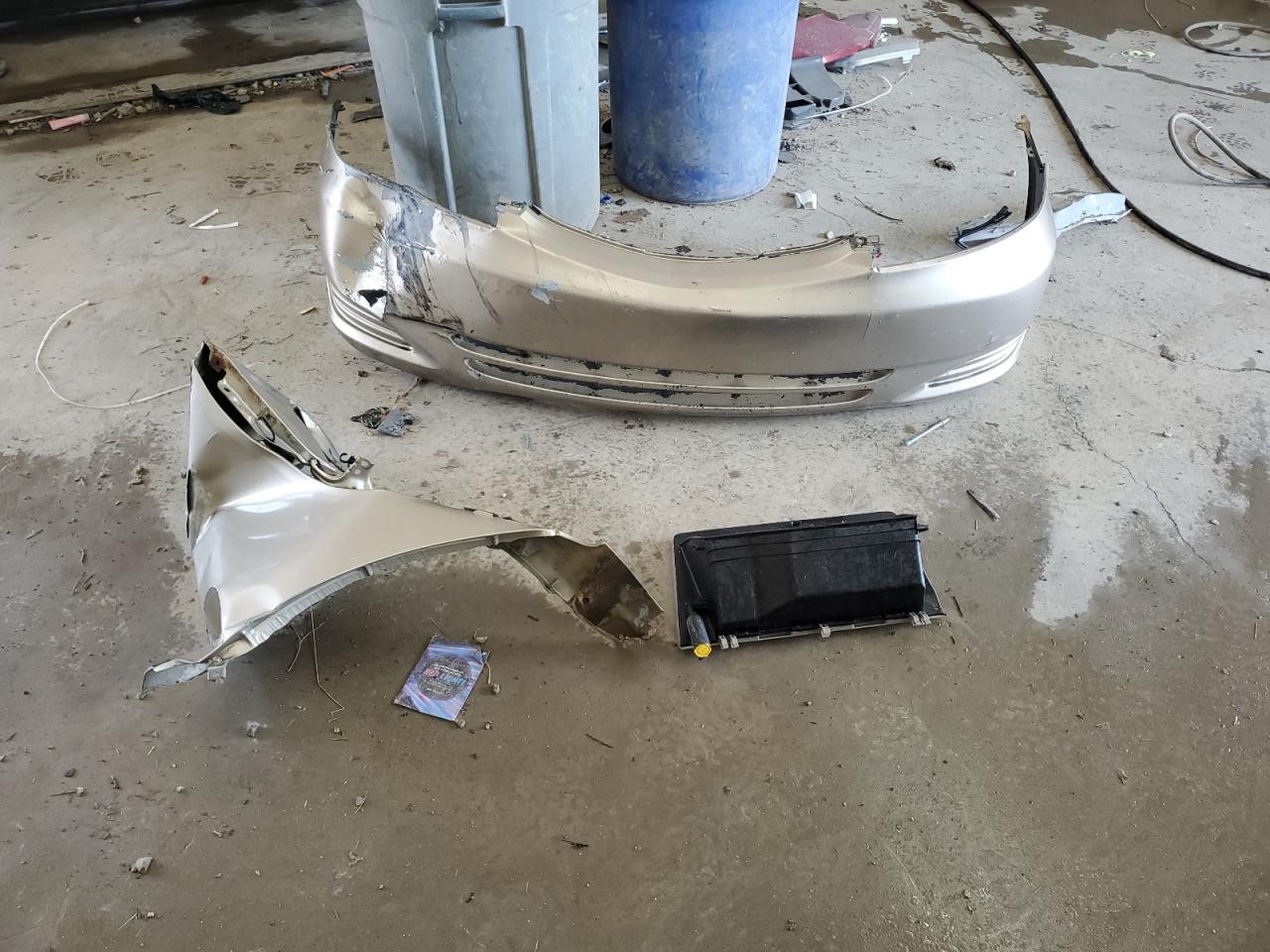 2004 Toyota Camry Le VIN: 4T1BE32K74U266667 Lot: 71246875