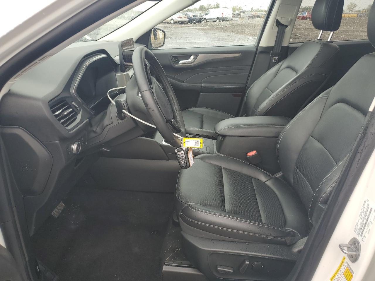 2022 Ford Escape Titanium VIN: 1FMCU9J96NUA98031 Lot: 81446425