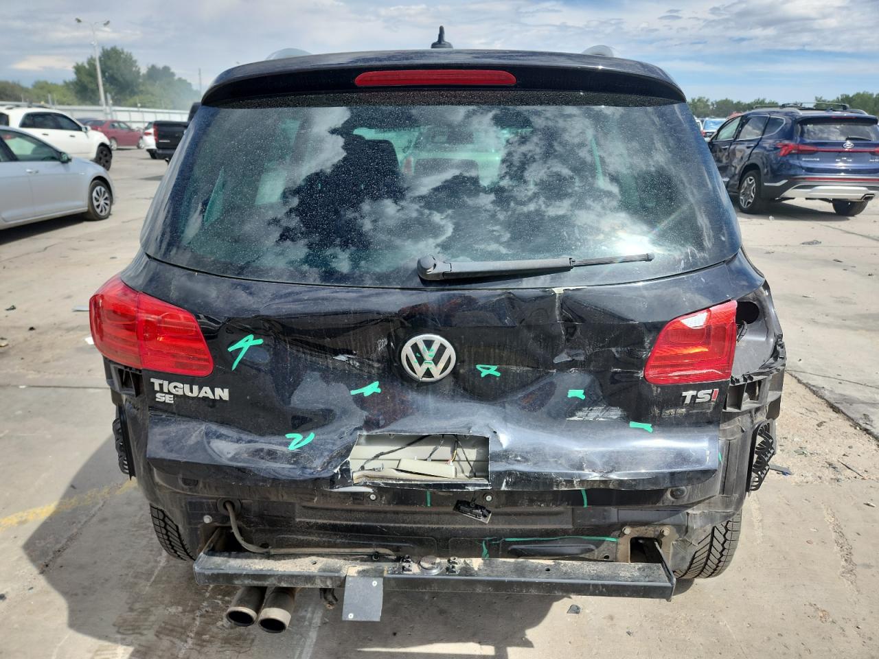 2016 Volkswagen Tiguan S VIN: WVGBV7AX4GW580175 Lot: 71695305