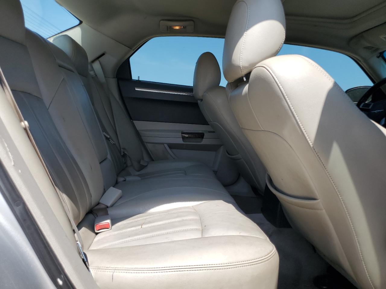 2007 Chrysler 300C VIN: 2C3KA63H47H881077 Lot: 72014085