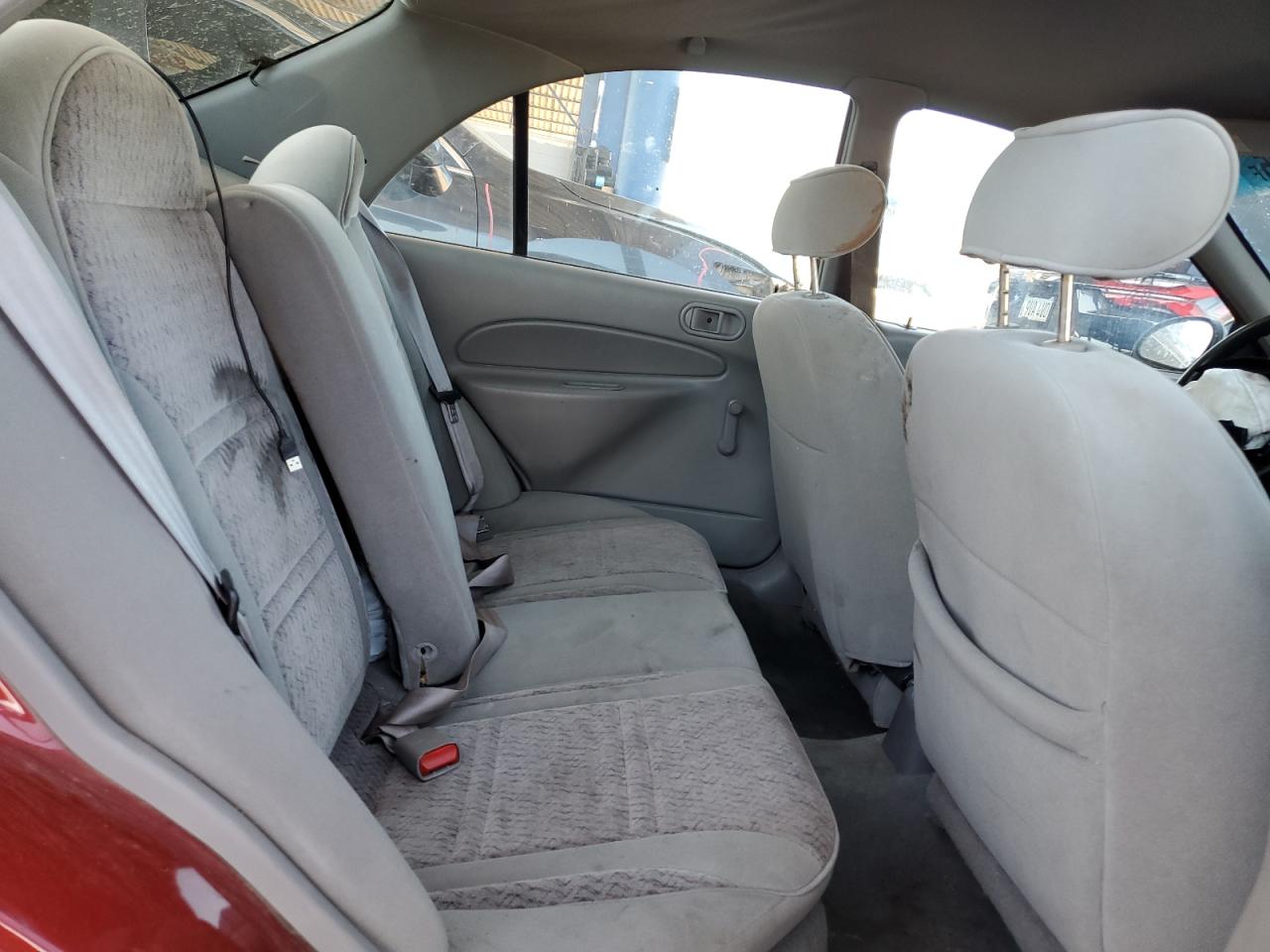 1998 Ford Escort Se VIN: 1FAFP13P1WW310240 Lot: 71133435