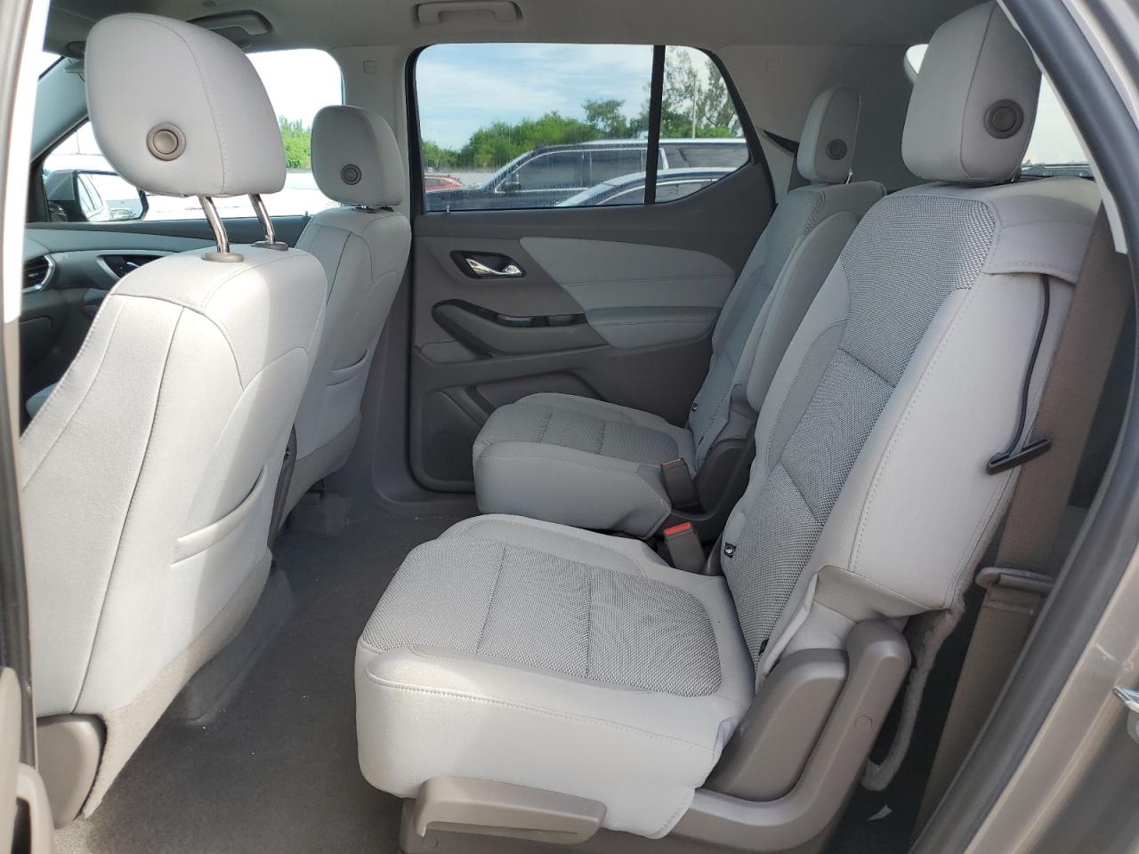 2018 Chevrolet Traverse Lt VIN: 1GNERGKW3JJ242077 Lot: 81426325