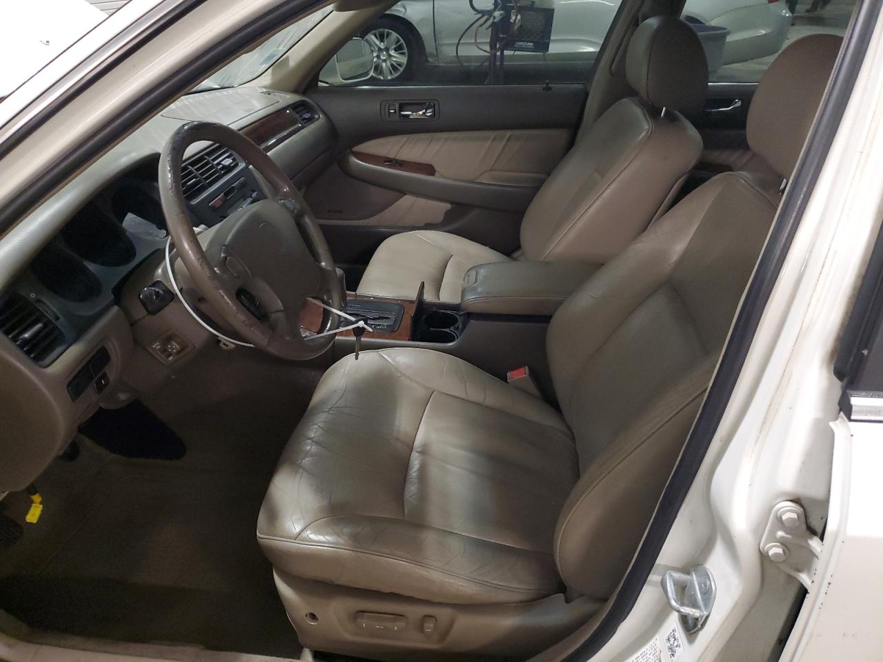 1998 Acura 3.5Rl VIN: JH4KA9640WC012384 Lot: 84588355