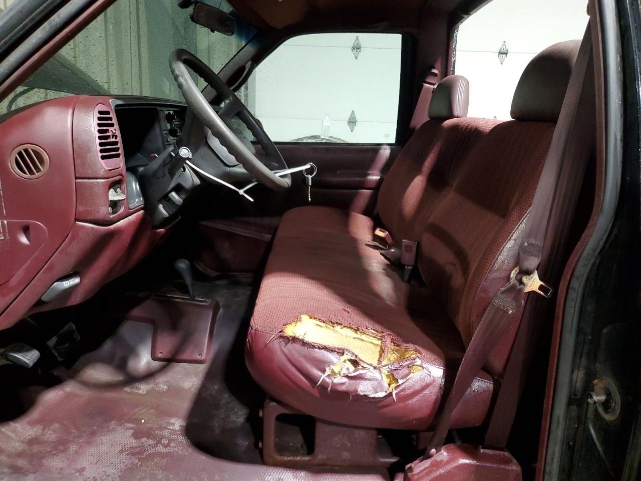 1998 Chevrolet Gmt-400 K1500 VIN: 1GCEK14W1WZ277717 Lot: 83796005