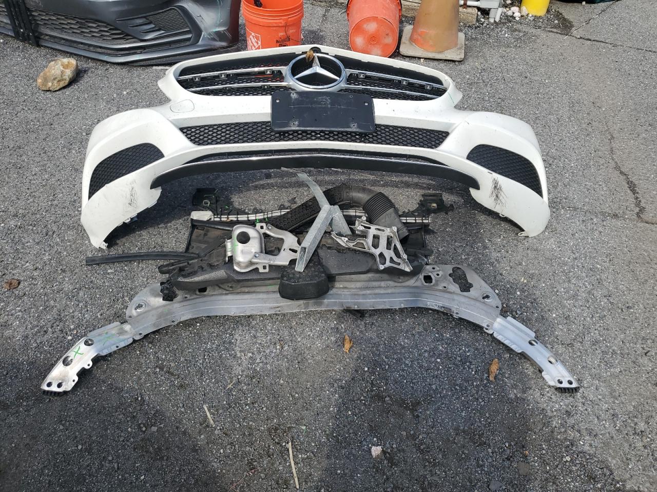 2015 Mercedes-Benz C 300 VIN: 55SWF4JB9FU095960 Lot: 81444275