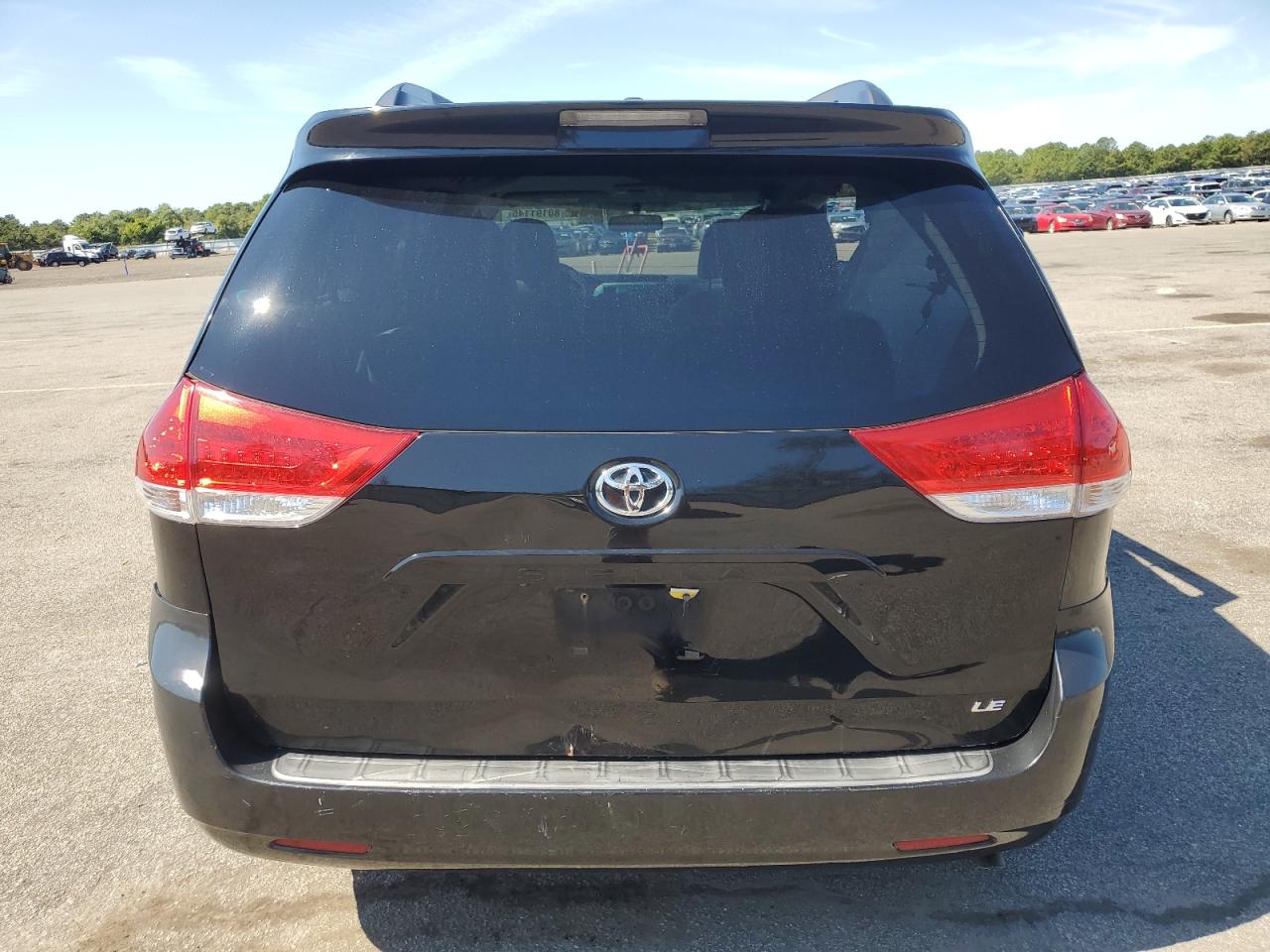2012 Toyota Sienna Le VIN: 5TDKK3DCXCS230395 Lot: 80191145