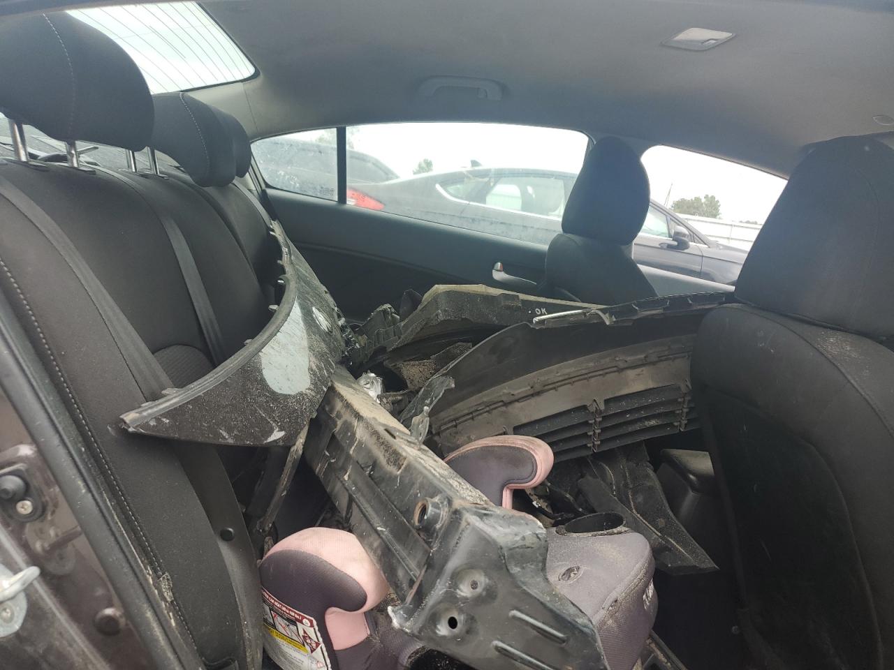 2017 Kia Forte Lx VIN: 3KPFK4A7XHE146156 Lot: 81957355