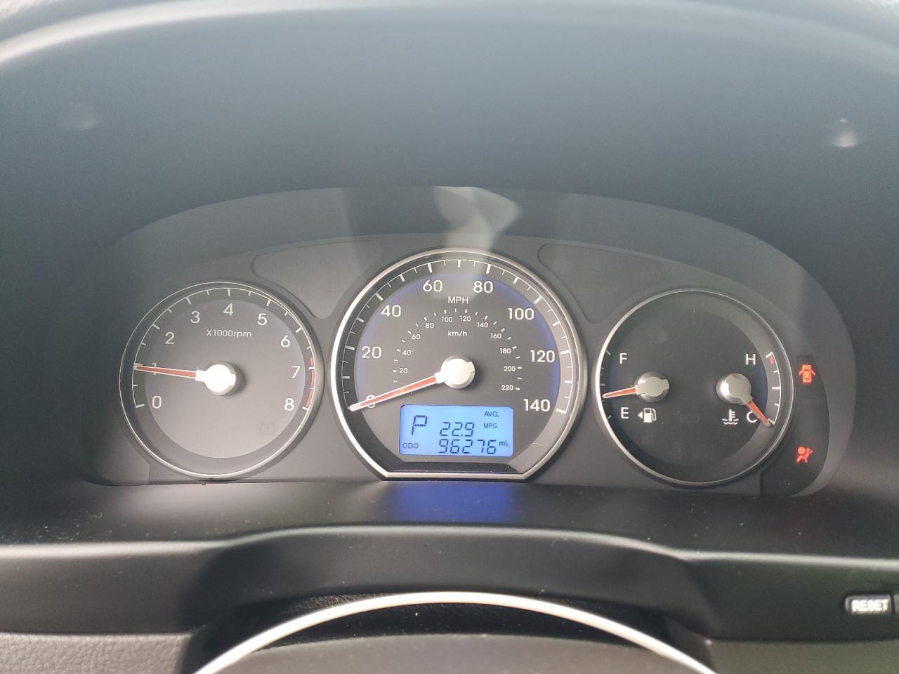 2012 Hyundai Santa Fe Se VIN: 5XYZHDAG2CG120688 Lot: 81621865