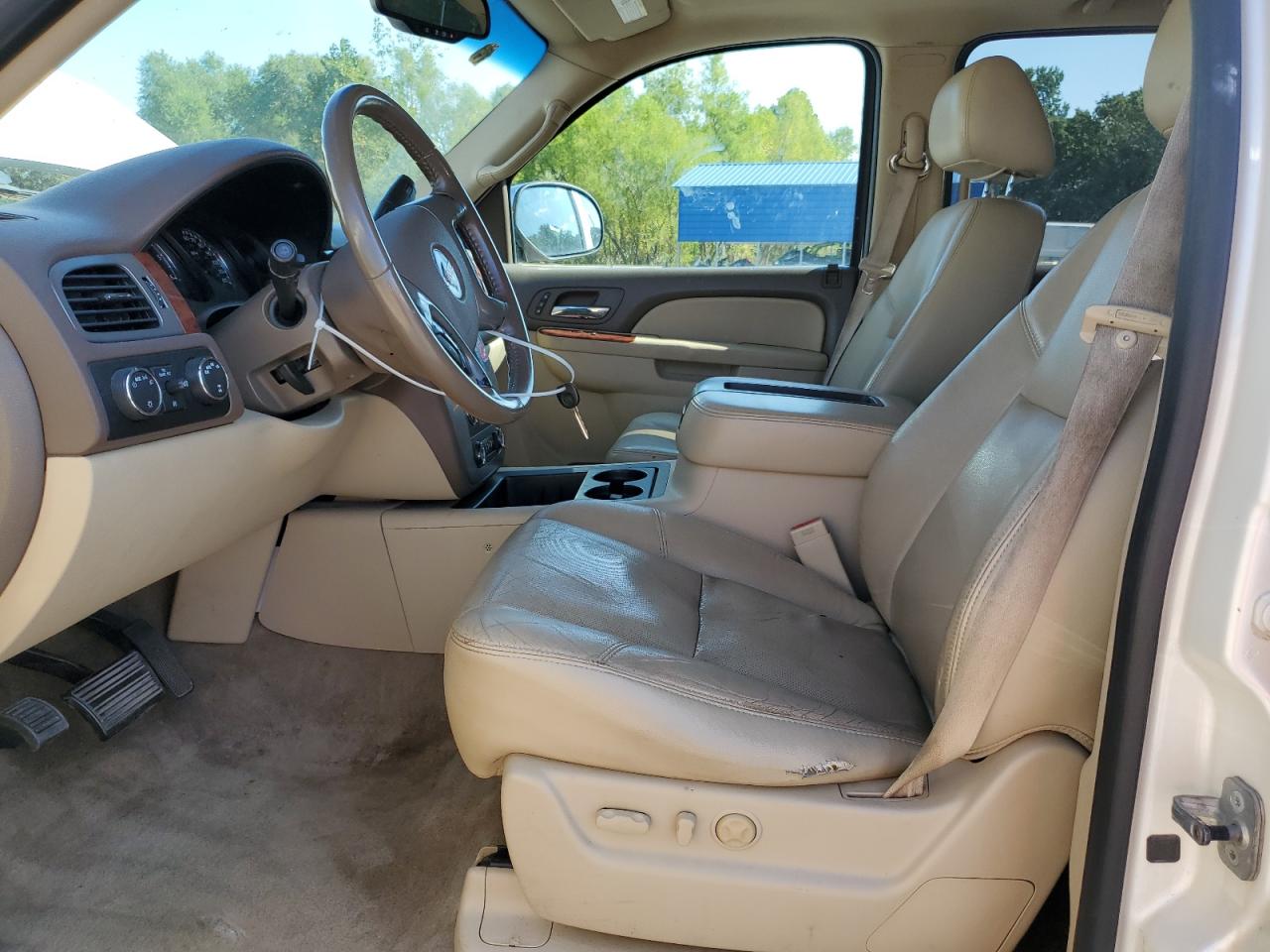 2010 GMC Yukon Xl K1500 Slt VIN: 1GKUKKE22AR124290 Lot: 81401975