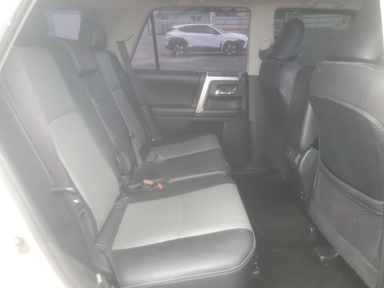 2016 Toyota 4Runner Sr5/Sr5 Premium VIN: JTEBU5JR2G5381933 Lot: 71272655