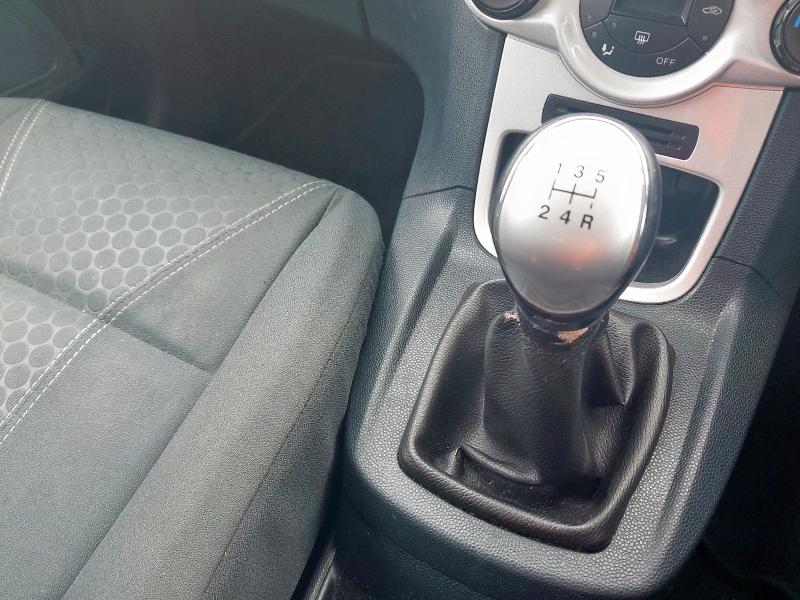 2010 FORD FIESTA TITANIUM 95 