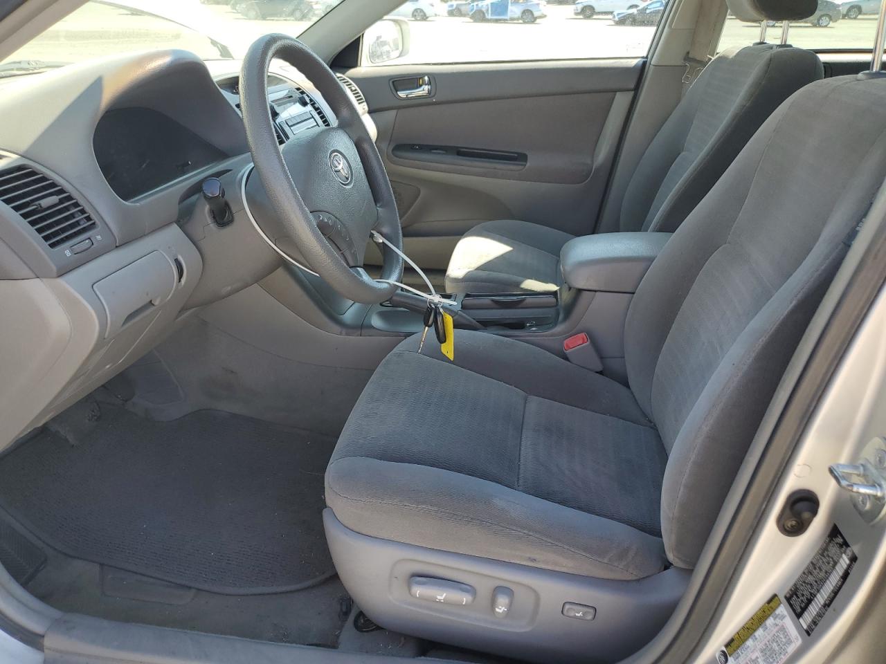 2005 Toyota Camry Le VIN: 4T1BF30K65U599363 Lot: 81202785