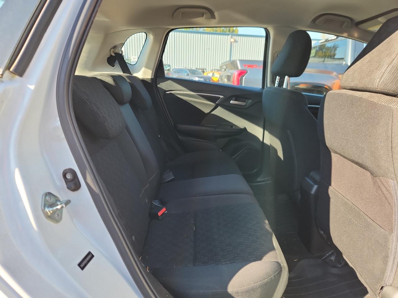 2015 Honda Fit Lx VIN: 3HGGK5H52FM784517 Lot: 83848205