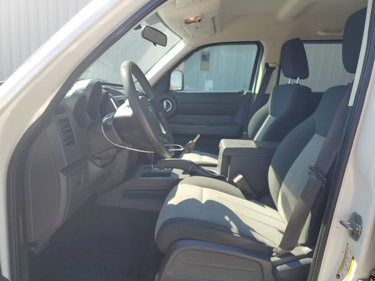 2007 Dodge Nitro Sxt VIN: 1D8GT28K17W727700 Lot: 83789135