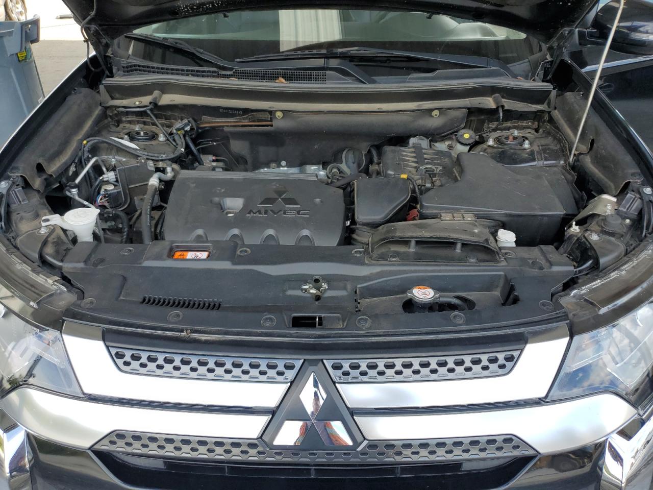 2020 Mitsubishi Outlander Se VIN: JA4AZ3A35LZ028343 Lot: 81635065