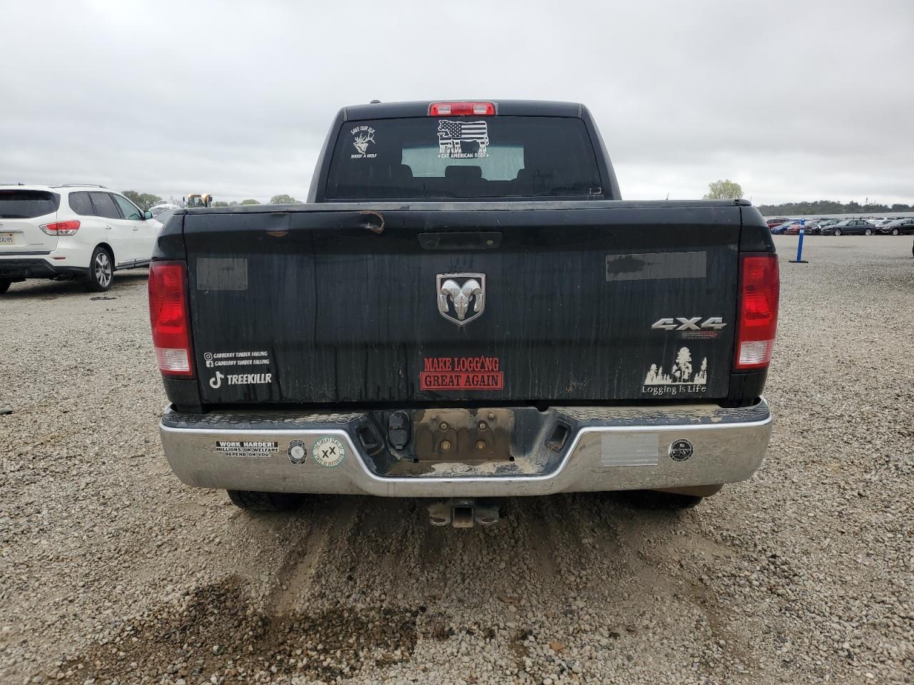 2018 Ram 1500 St VIN: 1C6RR7FM2JS309658 Lot: 82150255