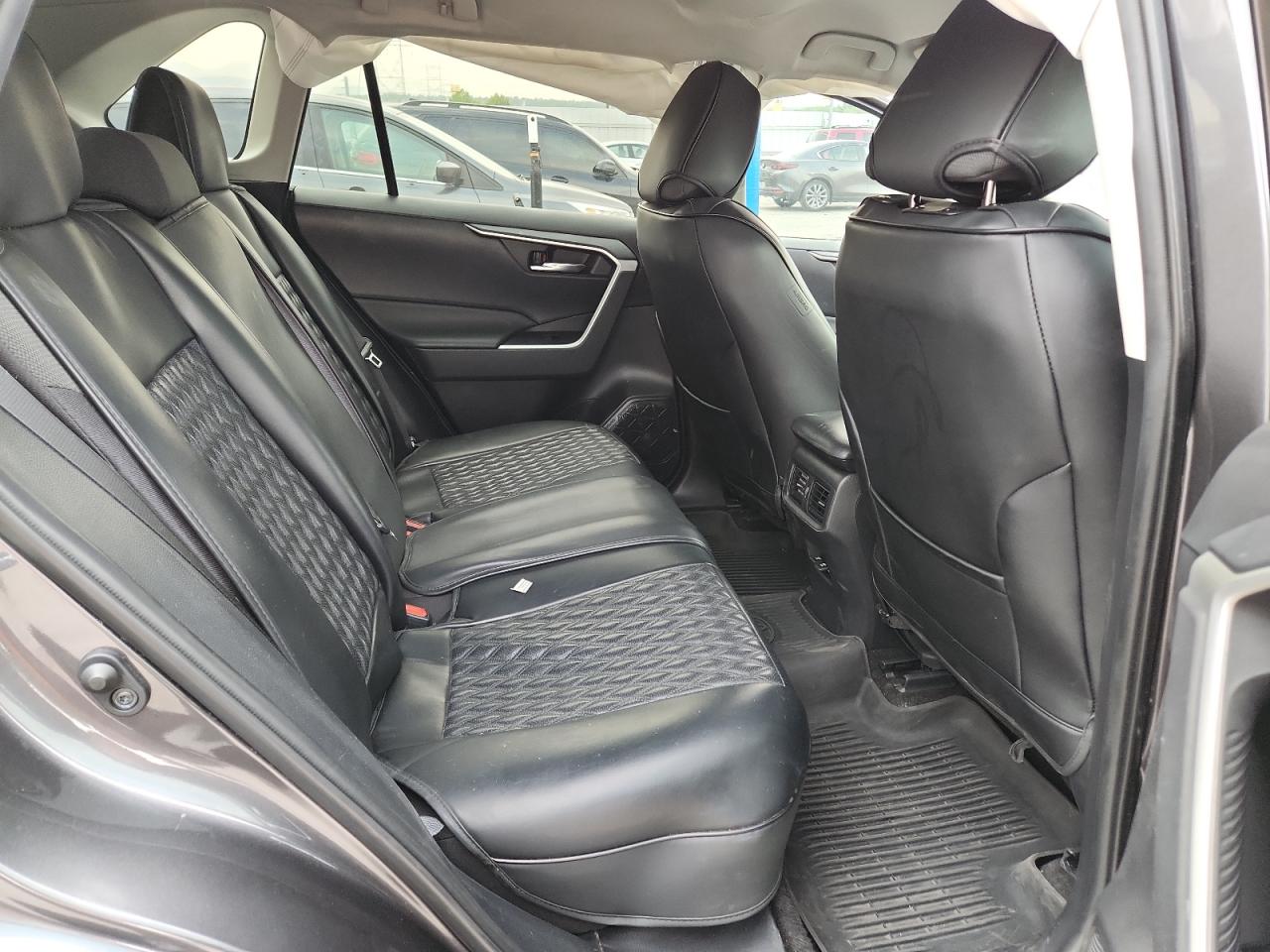 2021 Toyota Rav4 Xle VIN: 2T3P1RFV3MC233800 Lot: 71358125