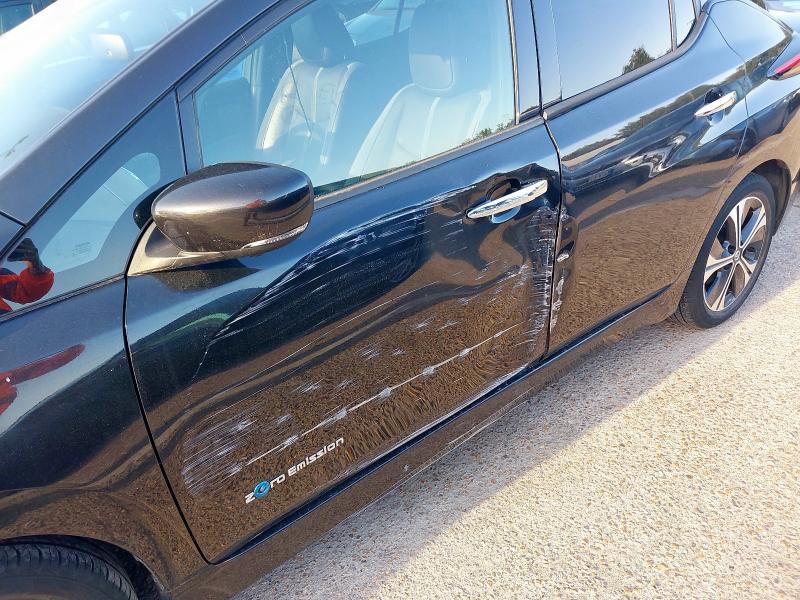 2018 NISSAN LEAF TEKNA 