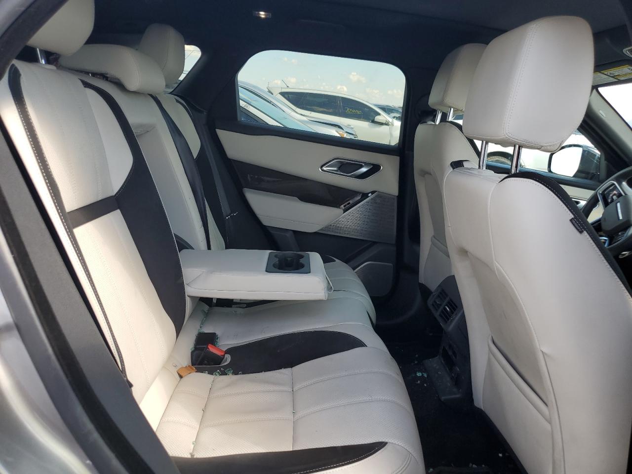 2022 Land Rover Range Rover Velar R-Dynamic S VIN: SALYT2EX3NA341933 Lot: 68921445