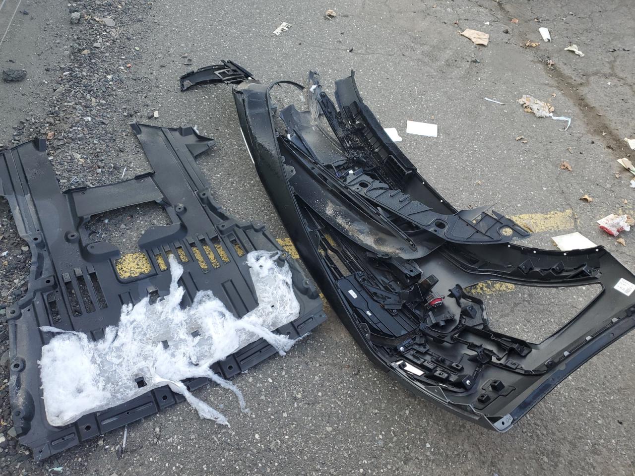 2000 Dodge Ram 2500 VIN: 1B7KF2363YJ135563 Lot: 81561185