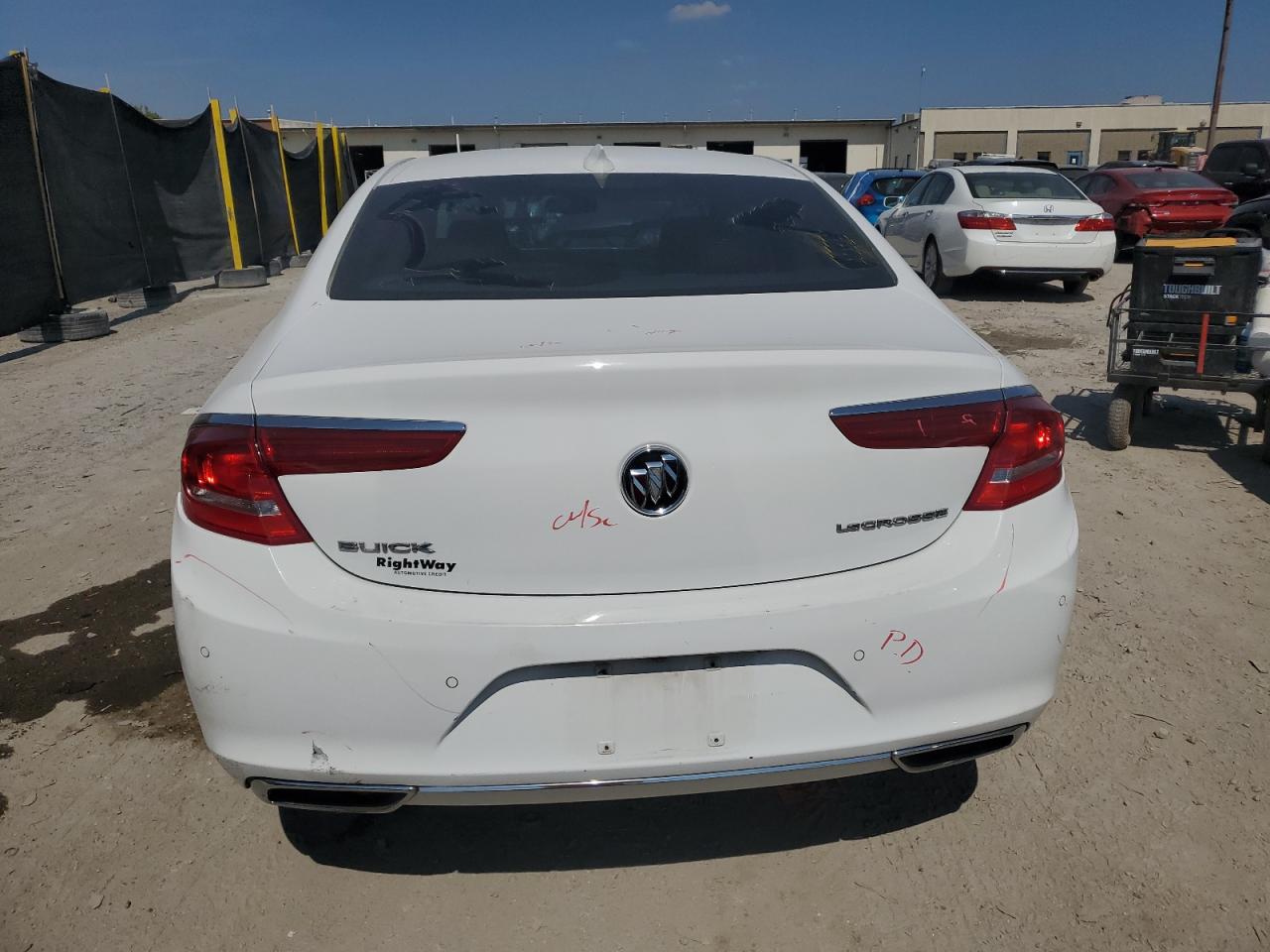 2017 Buick Lacrosse Essence VIN: 1G4ZP5SS6HU135790 Lot: 81659255
