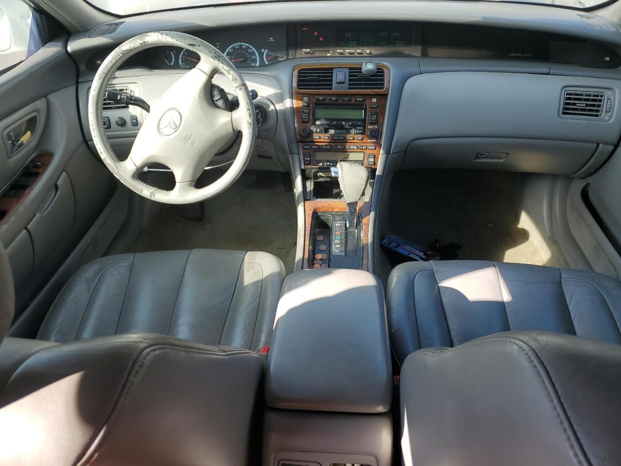 2002 Toyota Avalon Xl VIN: 4T1BF28B72U230747 Lot: 80873375