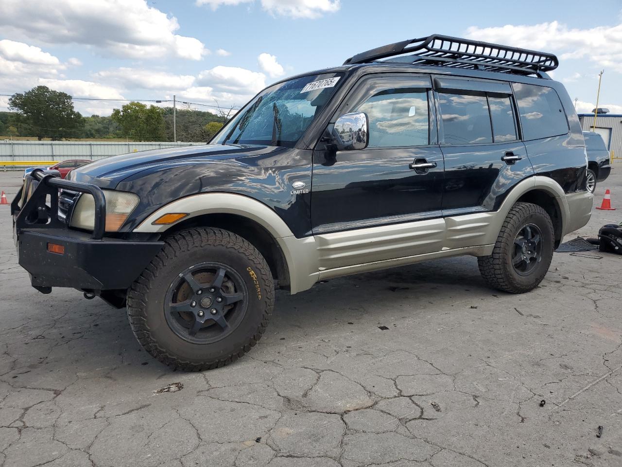 2001 Mitsubishi Montero Limited
