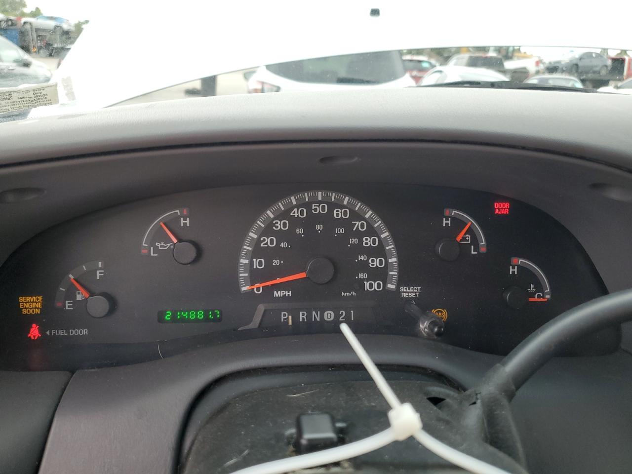 2000 Ford F150 VIN: 1FTPF17L3YKA08516 Lot: 82093585