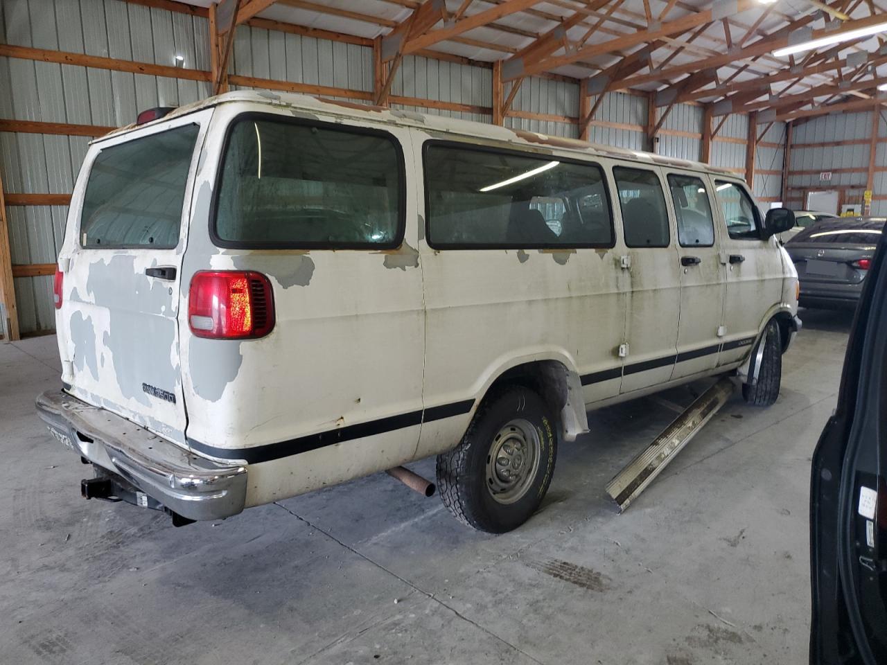 2002 Dodge Ram Wagon B3500 VIN: 2B5WB35Y92K109605 Lot: 81635945