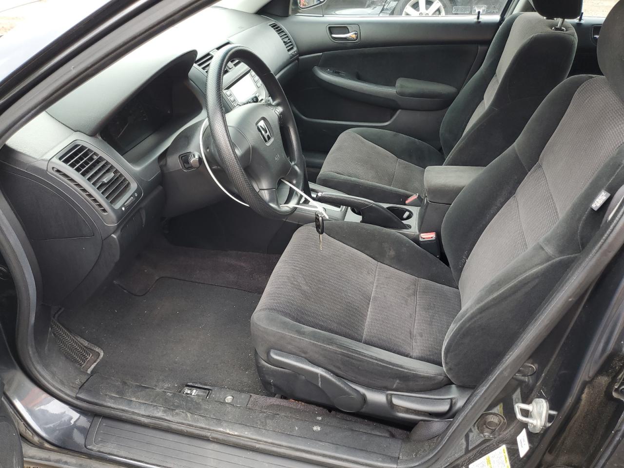 2005 Honda Accord Lx VIN: 1HGCM56475A812617 Lot: 81052655