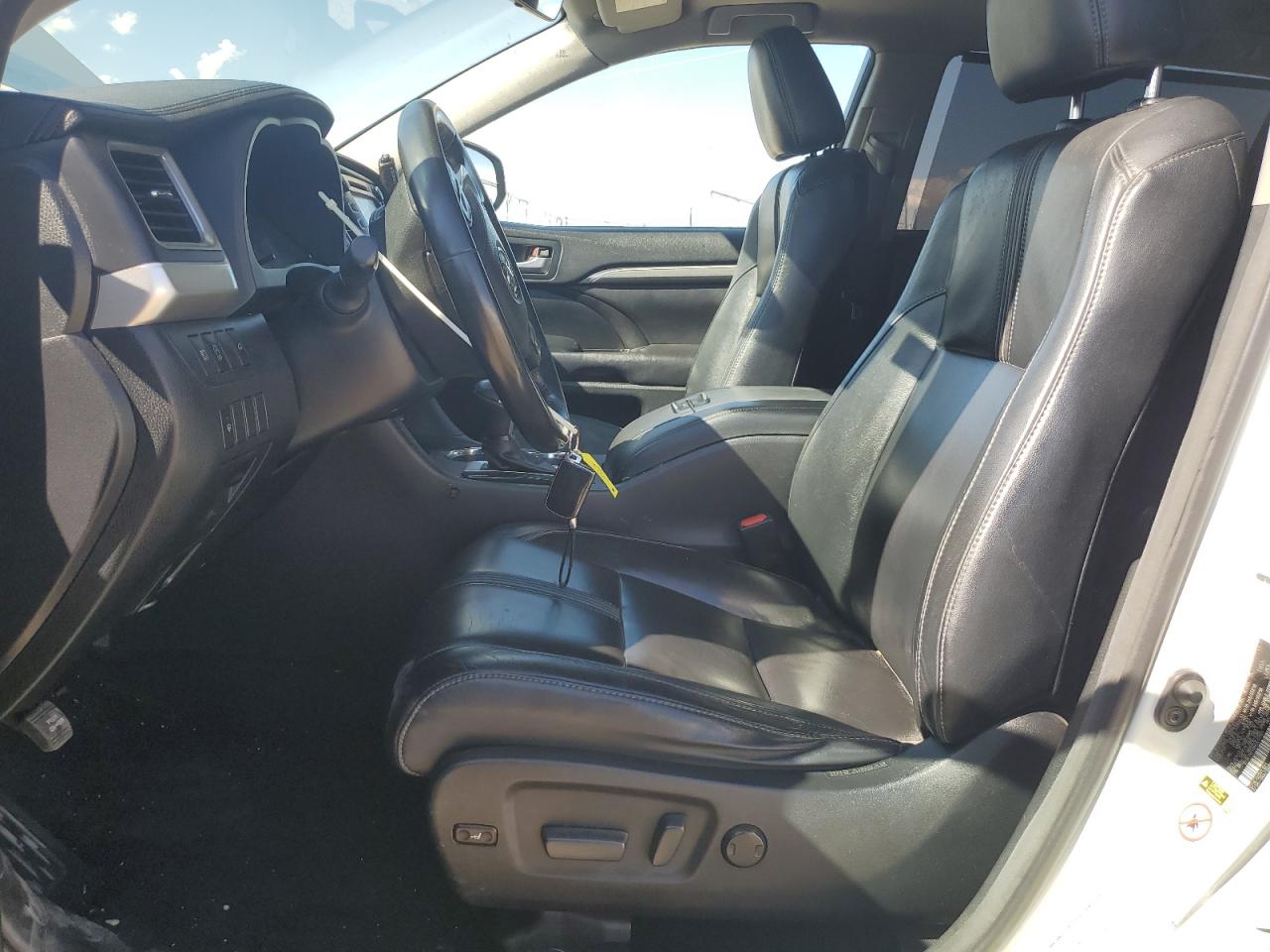 2017 Toyota Highlander Se VIN: 5TDKZRFH8HS512761 Lot: 81819605