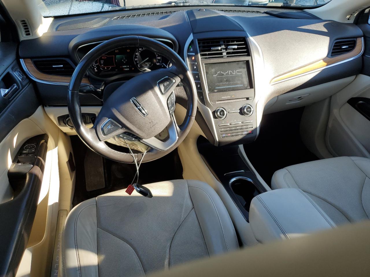 2015 Lincoln Mkc VIN: 5LMCJ1A93FUJ14257 Lot: 82045165