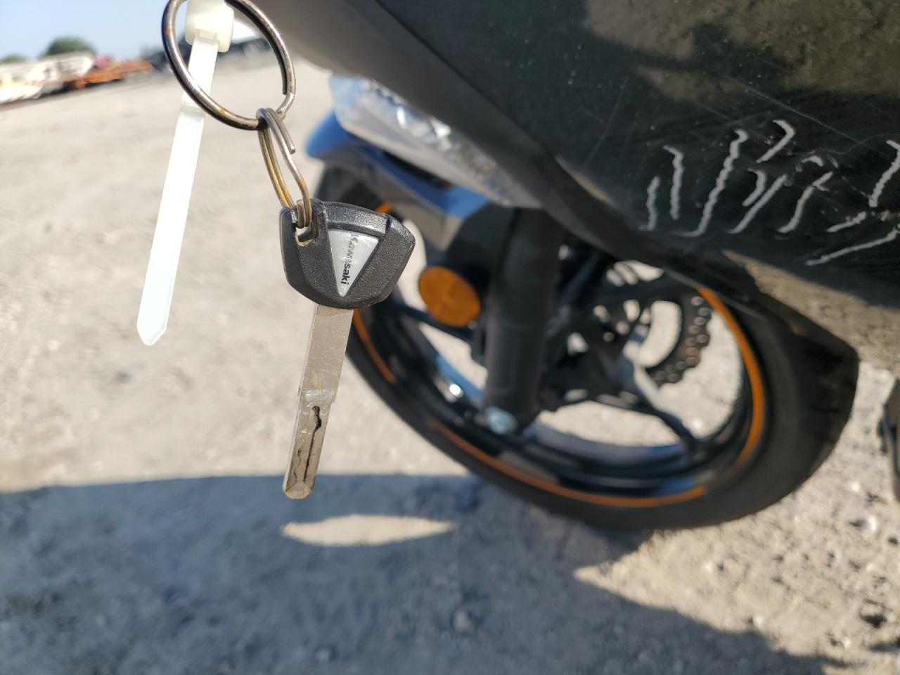 2023 Kawasaki Ex400 VIN: JKAEXKH13PDAN3205 Lot: 80731815