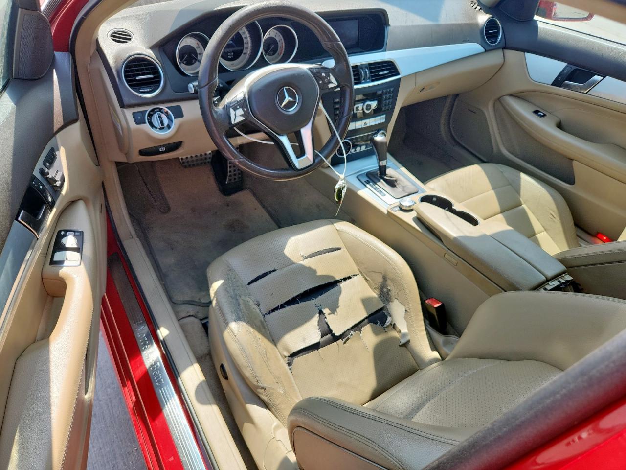 2013 Mercedes-Benz C 250 VIN: WDDGJ4HB3DG010047 Lot: 81673745