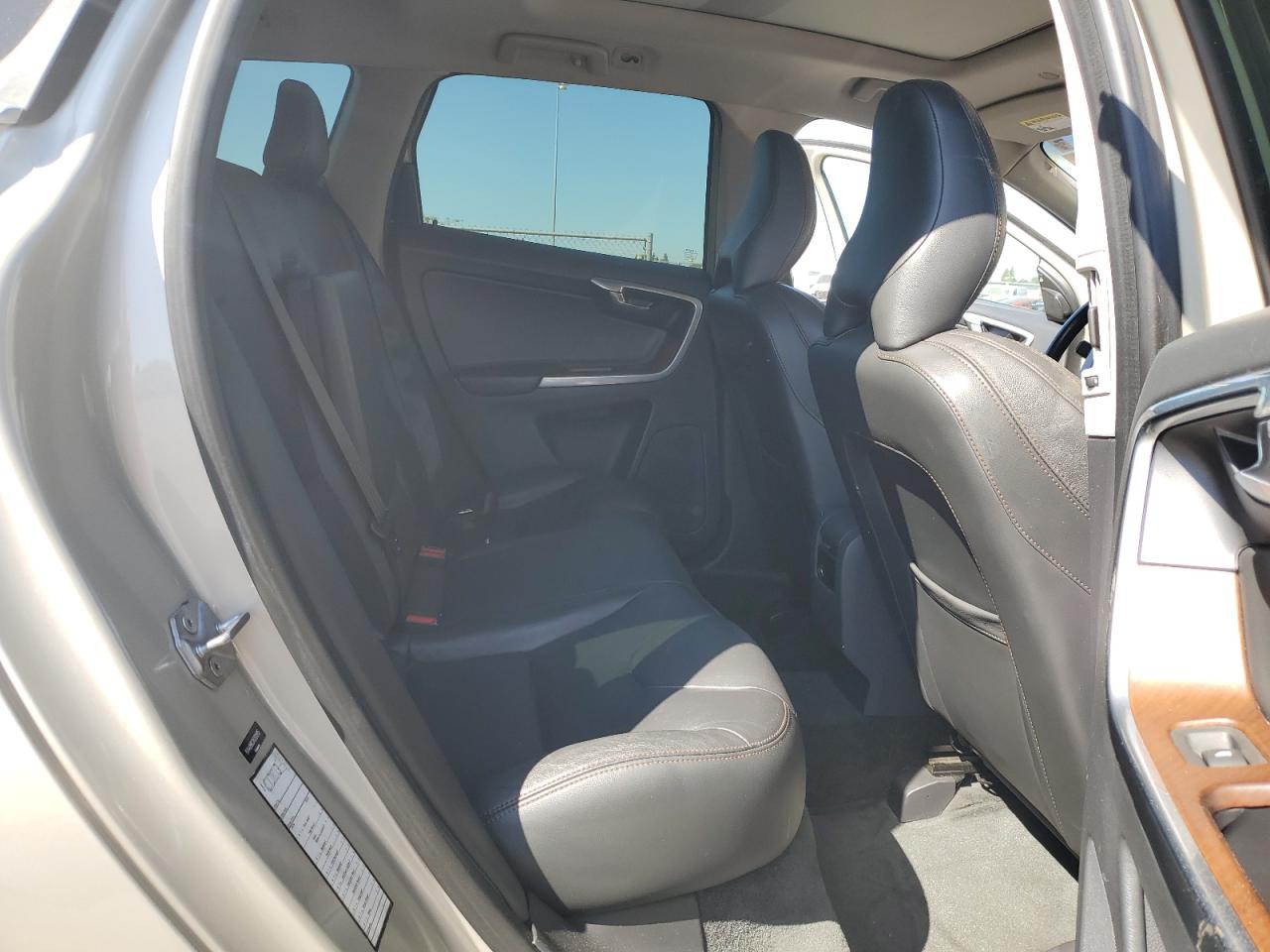 2017 Volvo Xc60 T5 Inscription VIN: YV440MRU3H2001915 Lot: 81512965