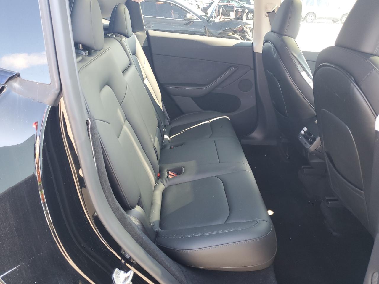 2023 Tesla Model Y VIN: 7SAYGDEE8PA184562 Lot: 71278075