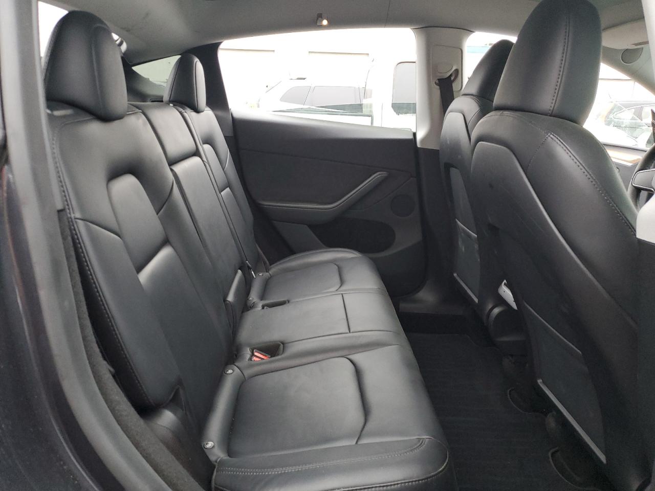 2024 Tesla Model Y VIN: 7SAYGDEE8RA234430 Lot: 84426275