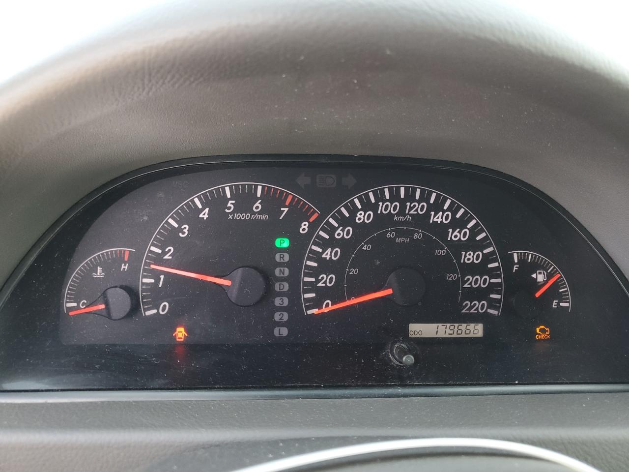2005 Toyota Camry Le VIN: 4T1BF32K05U103826 Lot: 81050925