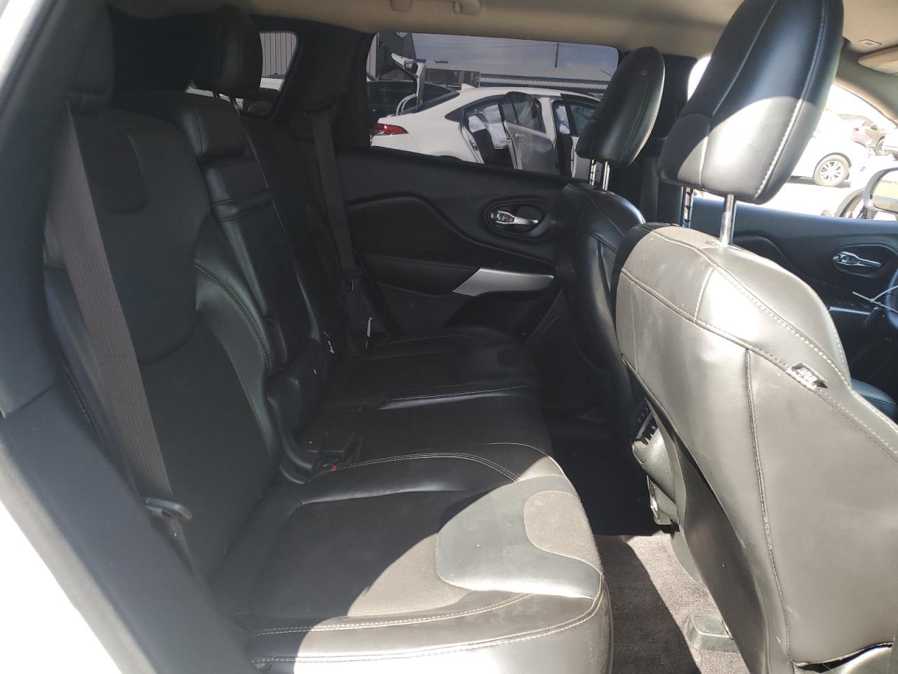 2018 Jeep Cherokee Latitude Plus VIN: 1C4PJMLX3JD527505 Lot: 81620915