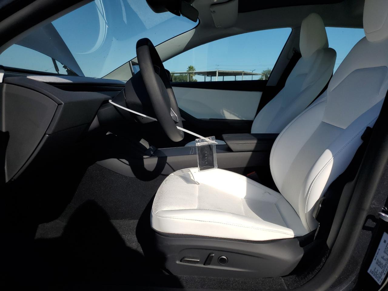 2025 Tesla Model 3 VIN: 5YJ3E1EAXSF035980 Lot: 81628335