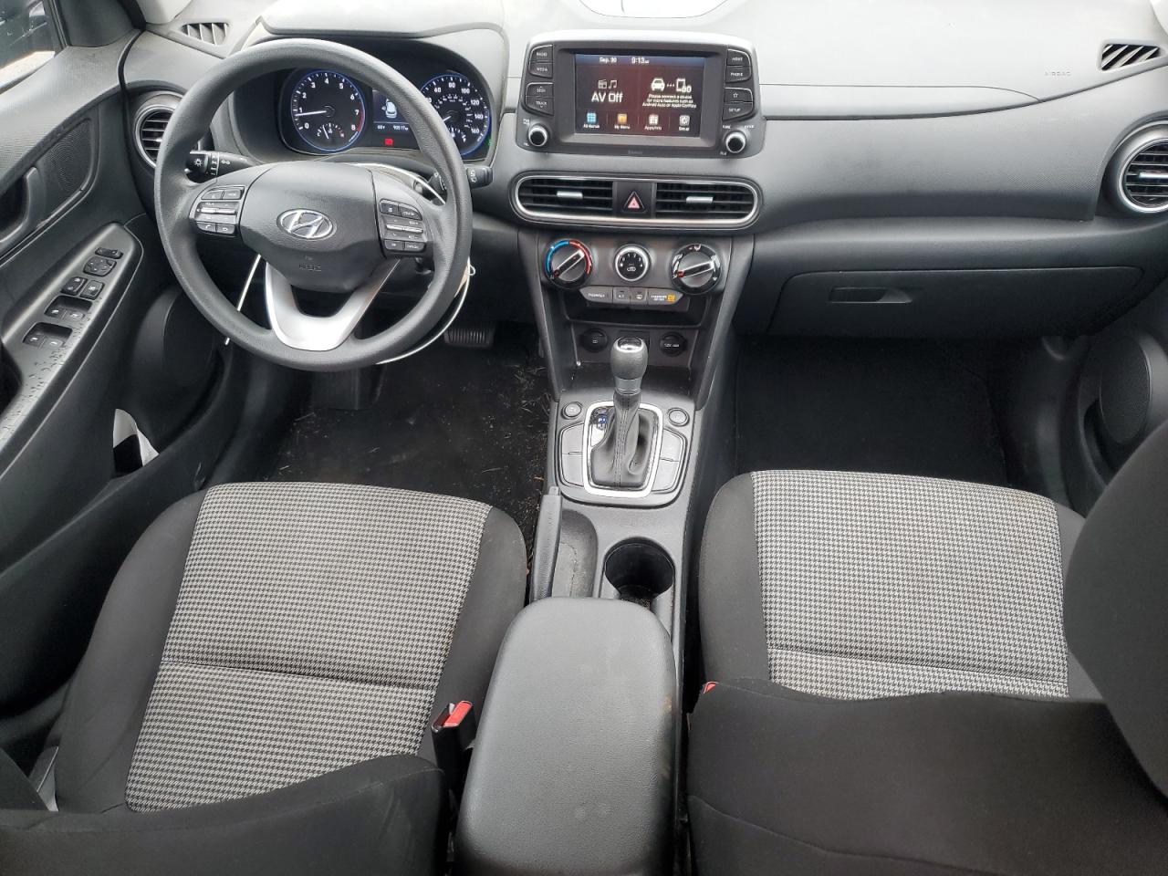 2020 Hyundai Kona Se VIN: KM8K1CAA8LU586129 Lot: 82136235