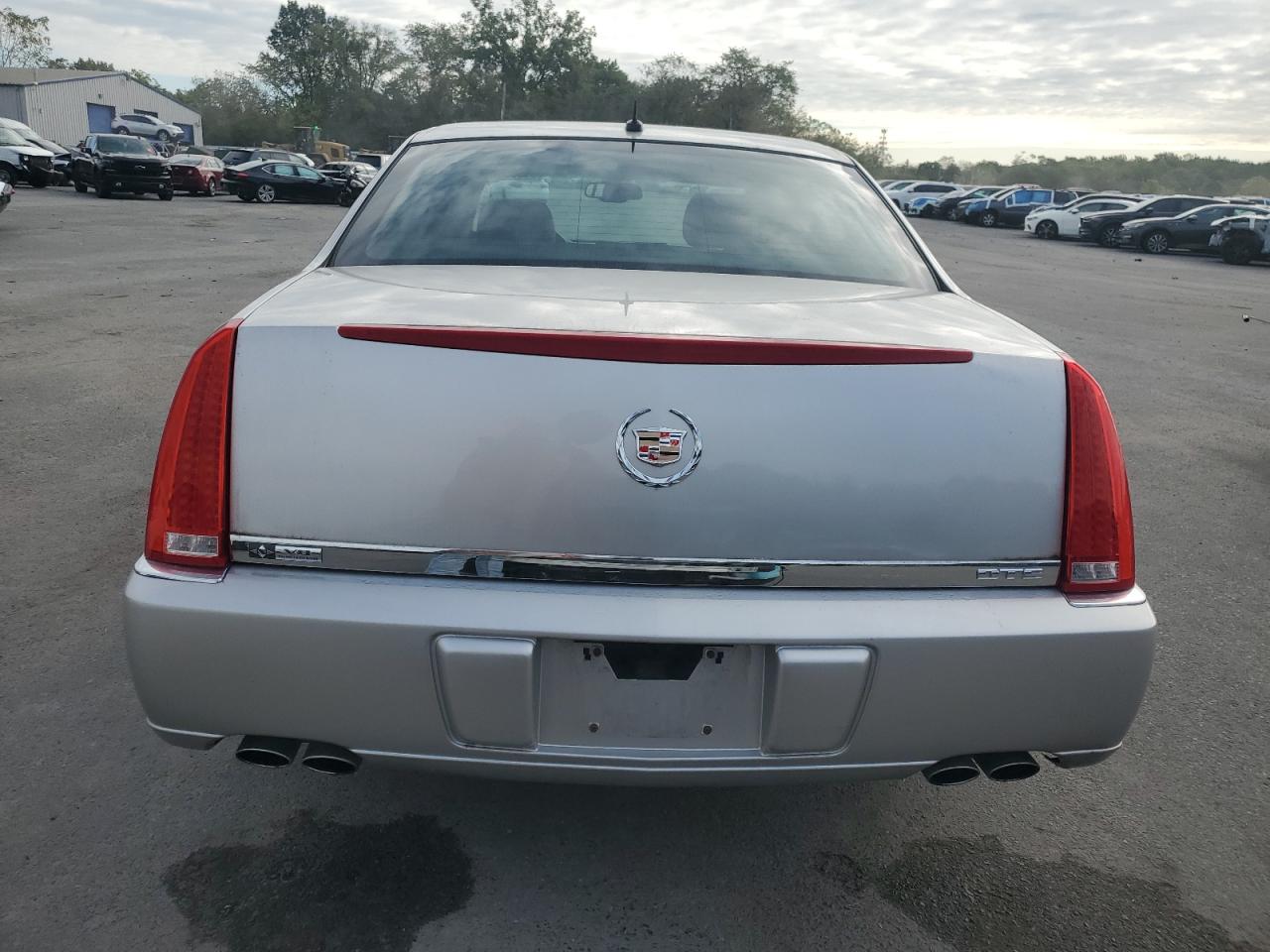 2007 Cadillac Dts VIN: 1G6KD57YX7U217258 Lot: 71353315
