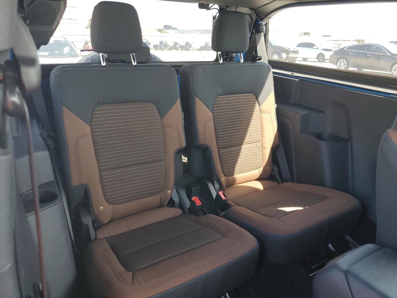 2022 Ford Bronco Base VIN: 1FMDE5AP1NLB09404 Lot: 81555805