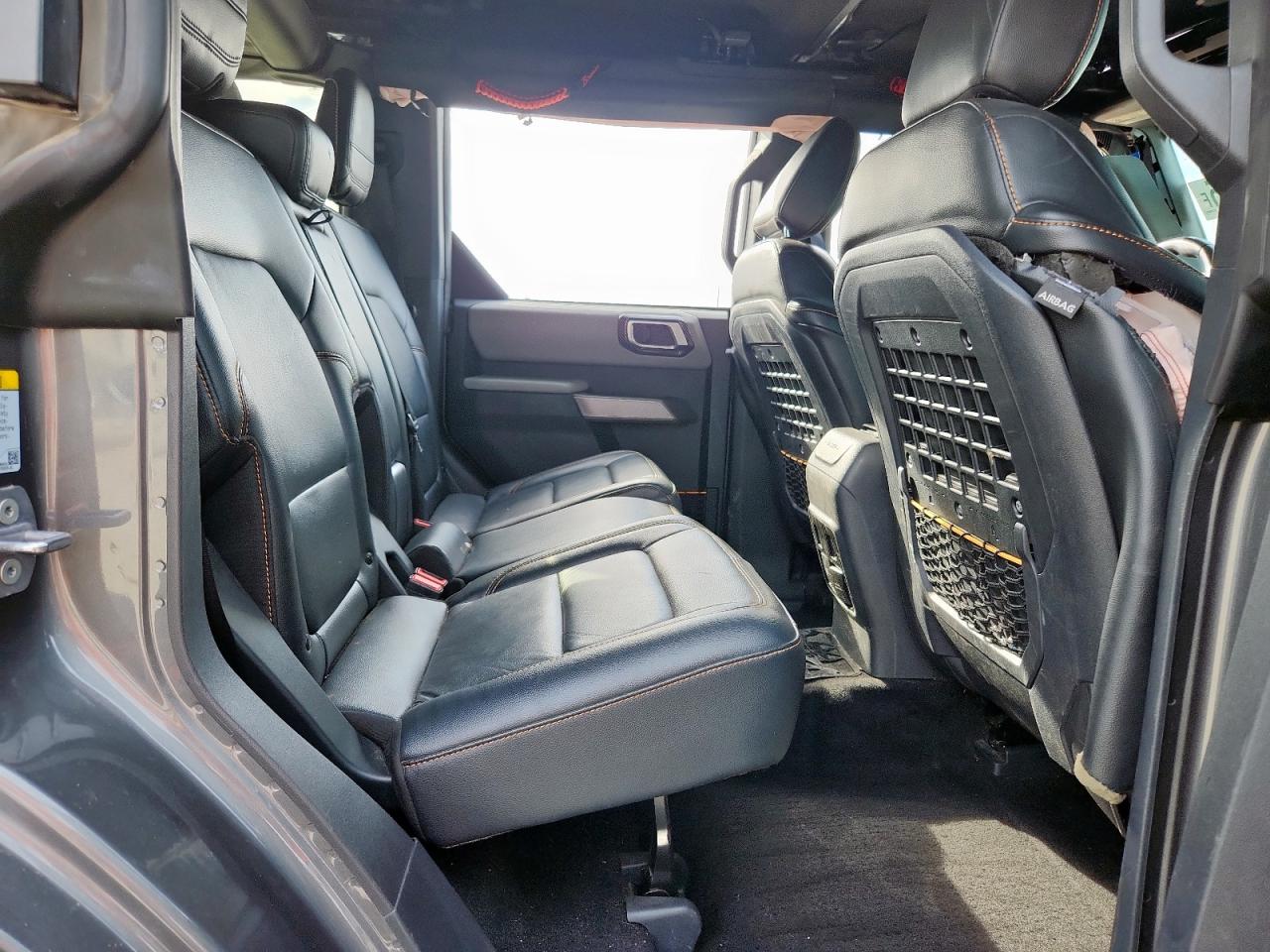 2022 Ford Bronco Base VIN: 1FMEE5DP4NLB86039 Lot: 84383745