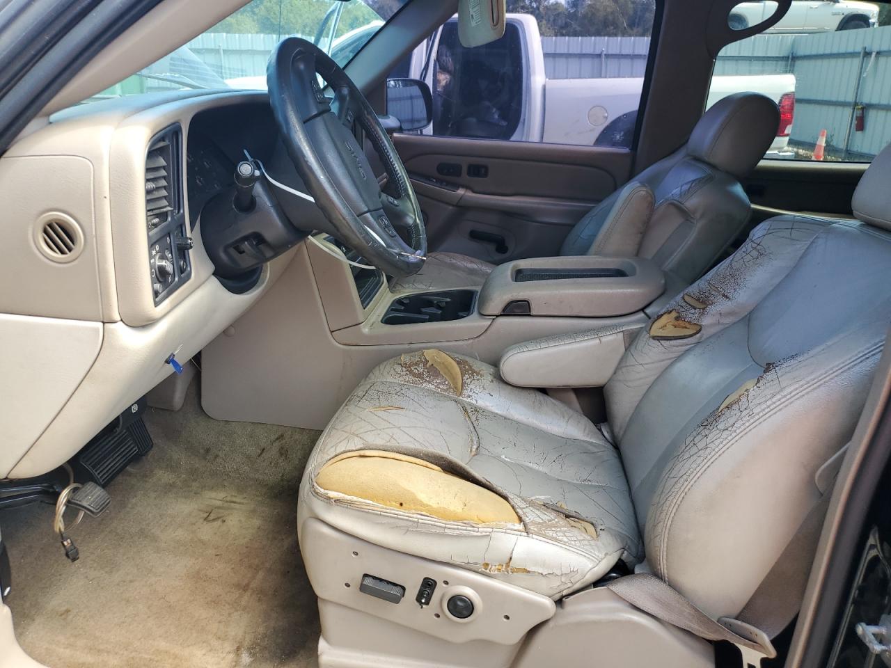 2004 GMC Yukon VIN: 1GKEC13Z64J331702 Lot: 71738475