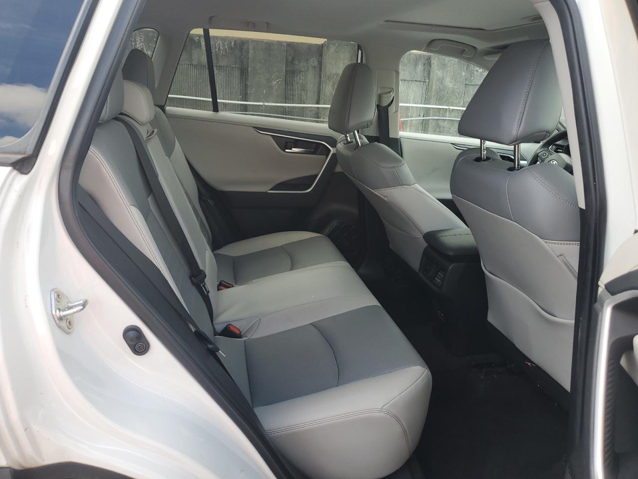 2022 Toyota Rav4 Limited VIN: 2T3Y1RFV4NW196826 Lot: 71086275