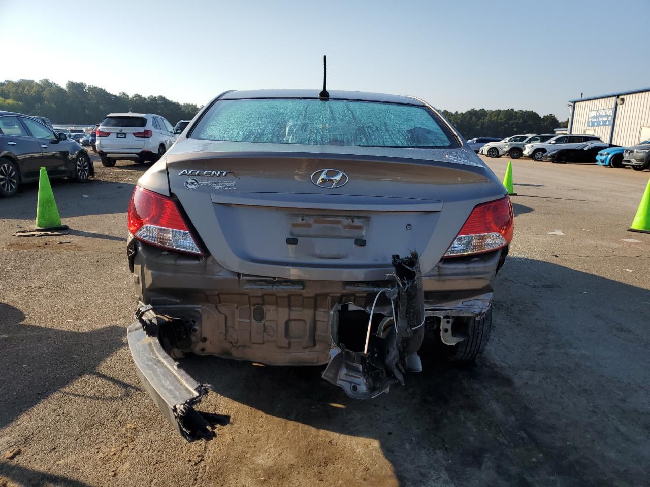 2013 Hyundai Accent Gls VIN: KMHCT4AE8DU324670 Lot: 71440335