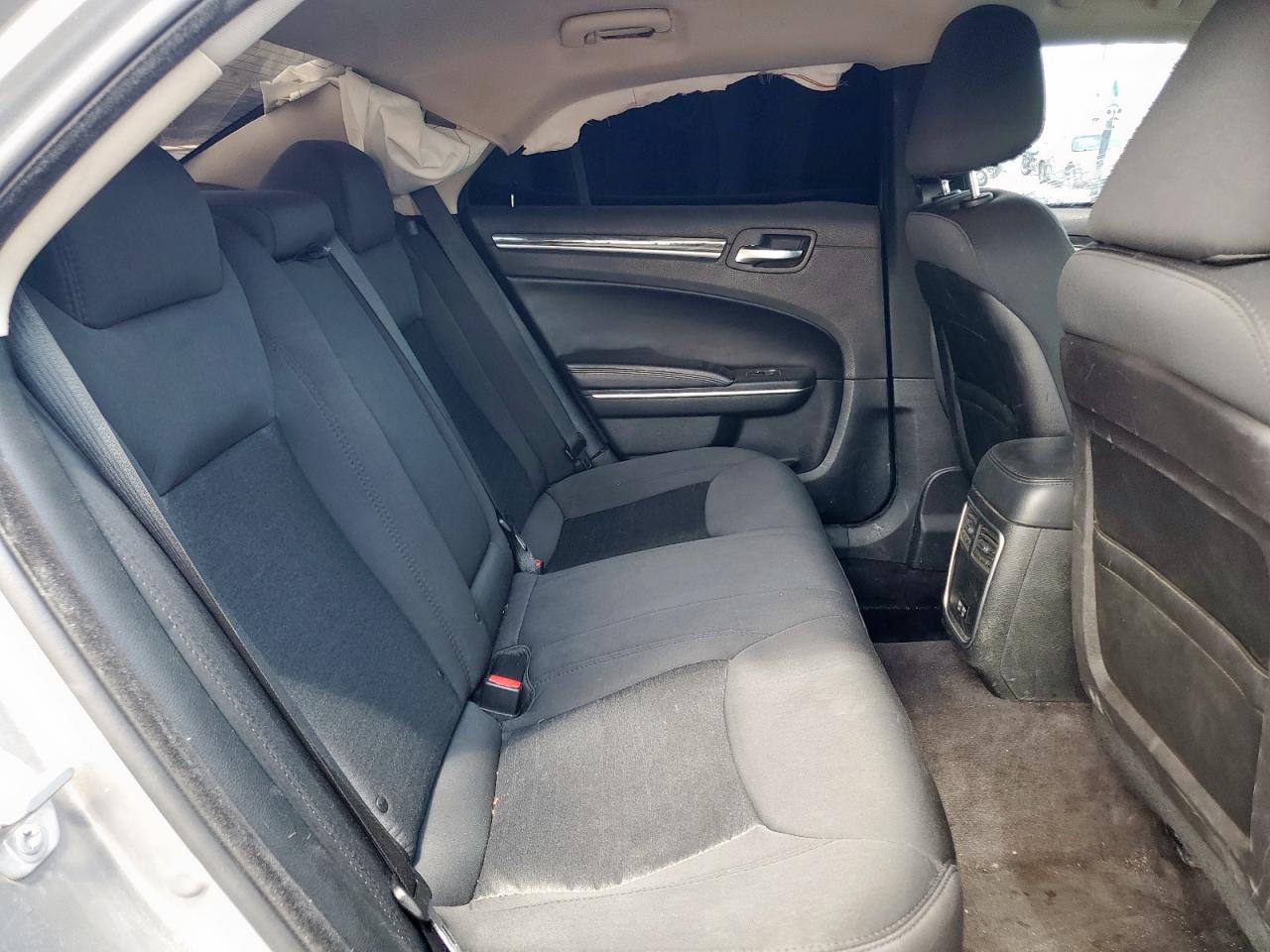 2018 Chrysler 300 Touring VIN: 2C3CCAAG4JH250140 Lot: 71918985