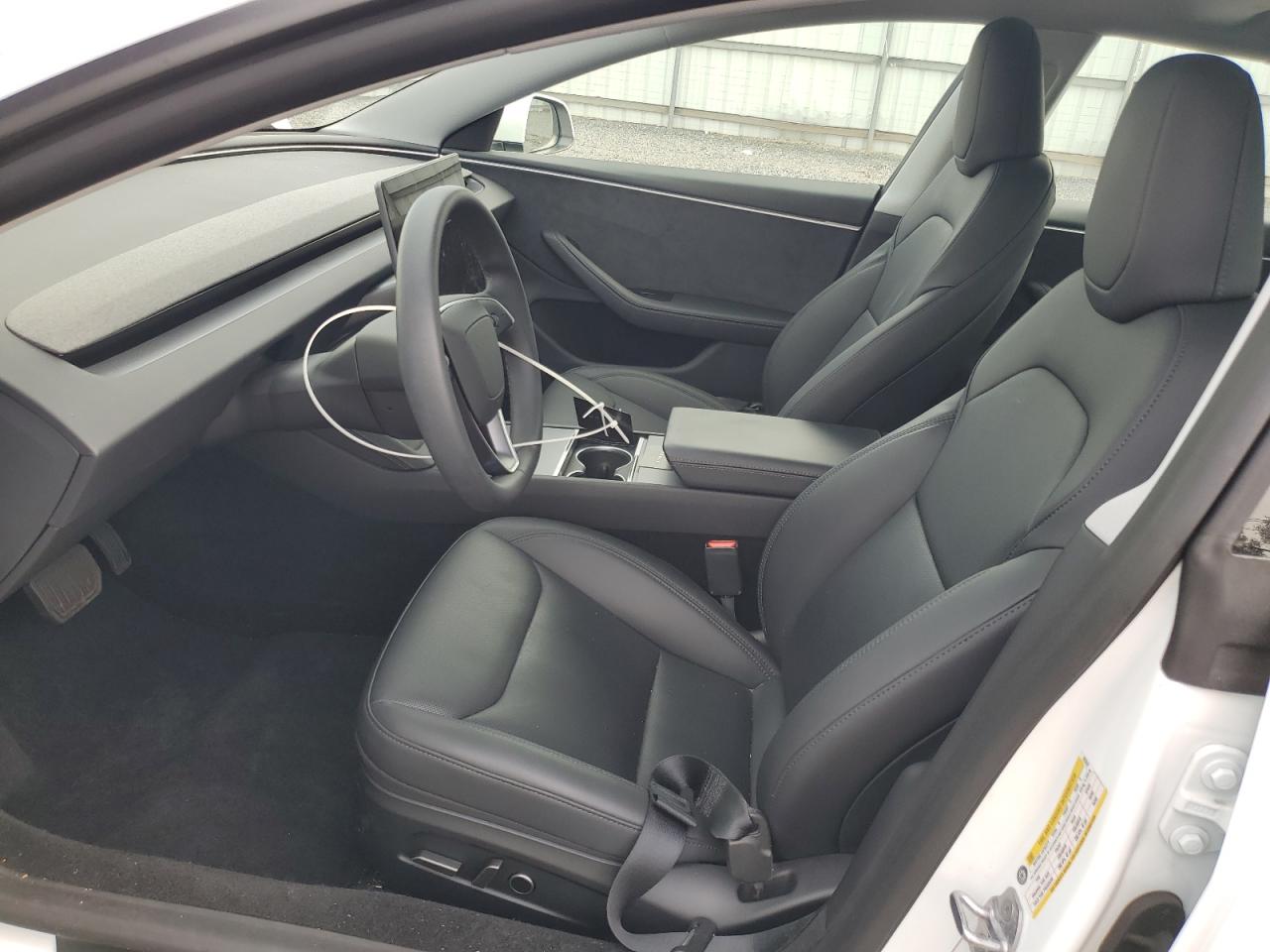 2025 Tesla Model 3 VIN: 5YJ3E1EB8SF922647 Lot: 84432875