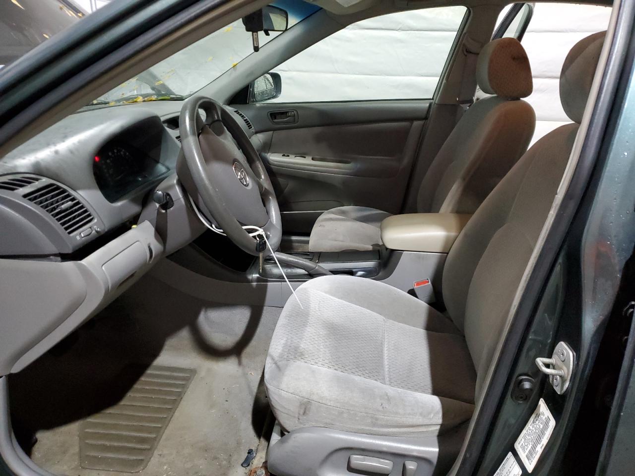 2003 Toyota Camry Le VIN: 4T1BE32K83U656255 Lot: 82123595